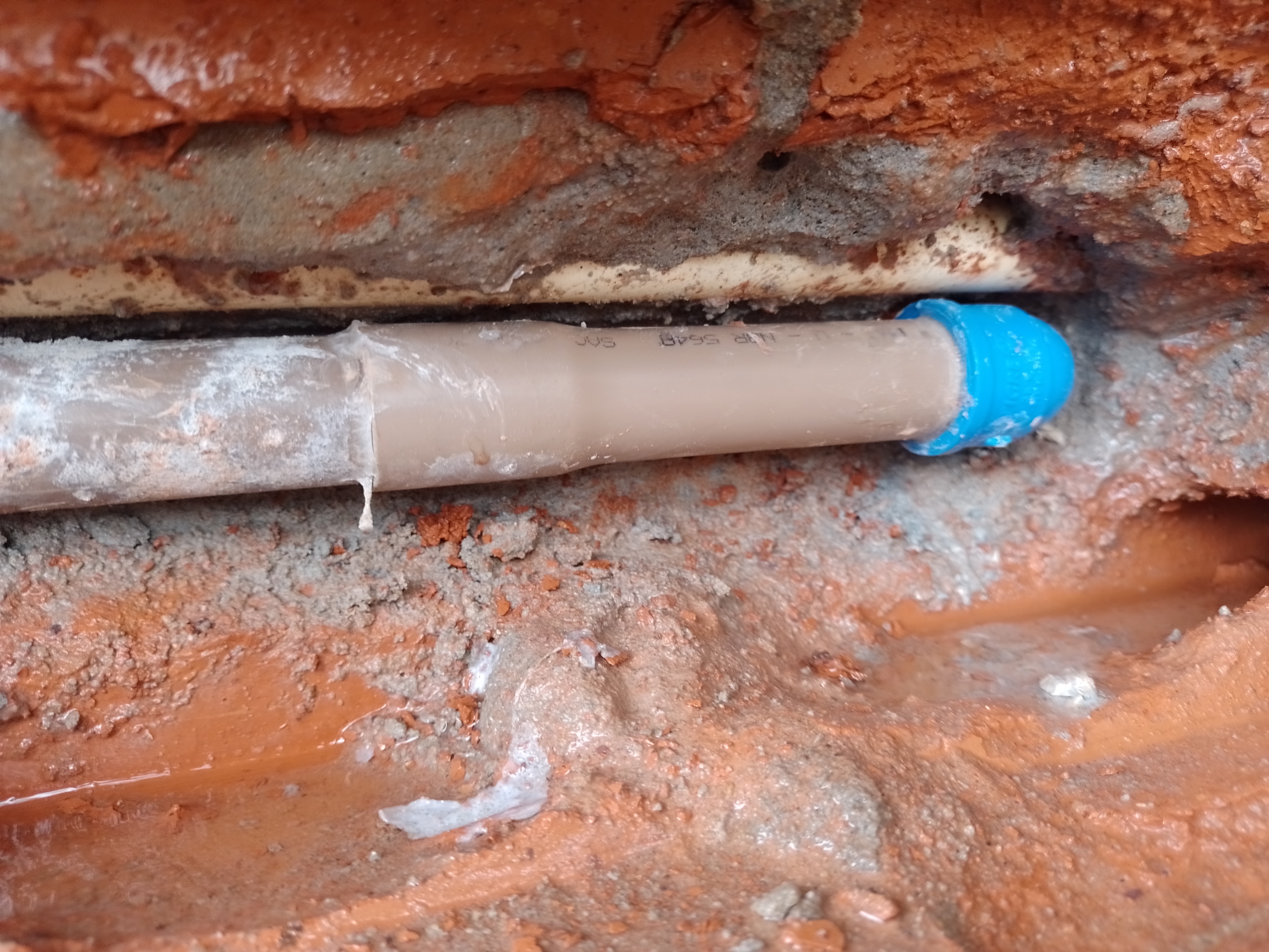 Instalações elétricas e hidráulicas residenciais